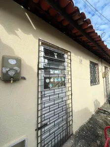 Casa com 1 Quarto para alugar, 30m² no Parque Araxá, Fortaleza