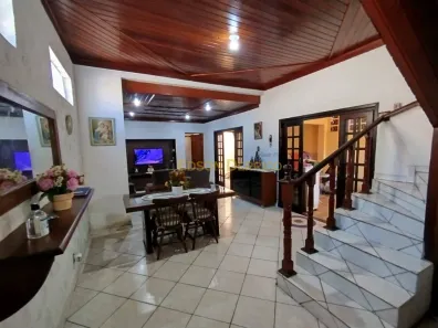 Sobrado com 3 Quartos à venda, 189m² no Residencial e Comercial Vila Verde, Pindamonhangaba