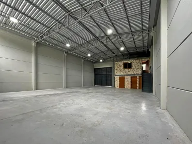 Galpão/Depósito/Armazém para alugar, 330m² no Santa Helena, Bento Gonçalves
