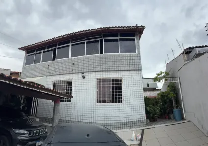 Casa com 4 Quartos à venda, 200m² no Itaperi, Fortaleza