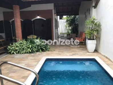 Casa com 4 Quartos para alugar, 212m² no , Peruíbe