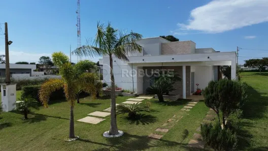 Casa com 3 Quartos para alugar, 132m² no Ninho Verde 2, Pardinho