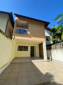 Casa de Condomínio com 3 Quartos para alugar, 160m² no Vargem Pequena, Rio de Janeiro