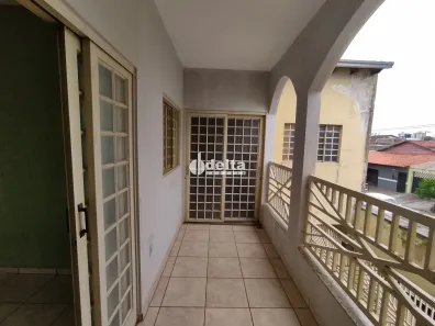 Apartamento com 2 Quartos para alugar, 102m² no Pampulha, Uberlândia