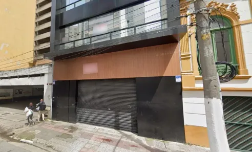 Ponto Comercial para alugar, 900m² no Santa Efigênia, São Paulo