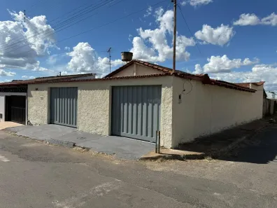 Casa com 4 Quartos à venda, 140m² no Vila Barro Preto, Trindade