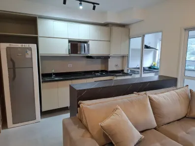 Apartamento com 2 Quartos para alugar, 65m² no Marapé, Santos