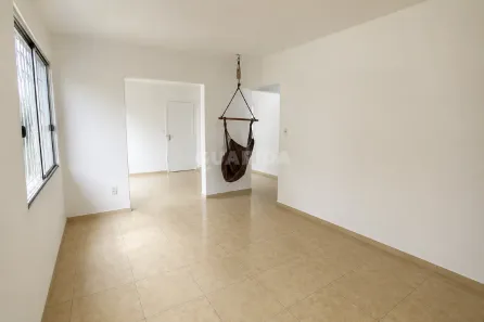 Casa com 2 Quartos para alugar, 170m² no Jardim do Salso, Porto Alegre