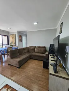 Apartamento com 2 Quartos para alugar, 53m² no Jardim Alvorada, Maringá