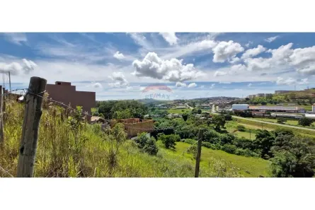 Lote/Terreno à venda, 250m² no João Paulo II, Barbacena