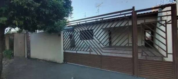 Casa com 2 Quartos para alugar, 100m² no Jardim Tarumã, Londrina