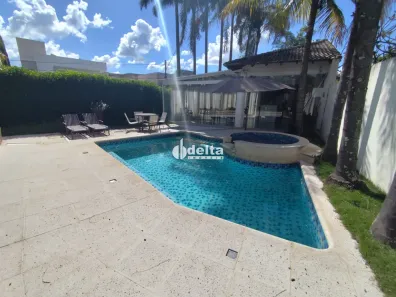 Casa de Condomínio com 4 Quartos para alugar, 484m² no Bosque dos Buritis, Uberlândia