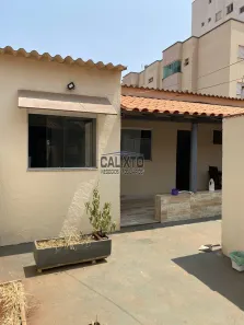 Casa com 2 Quartos à venda, 250m² no Santa Mônica, Uberlândia