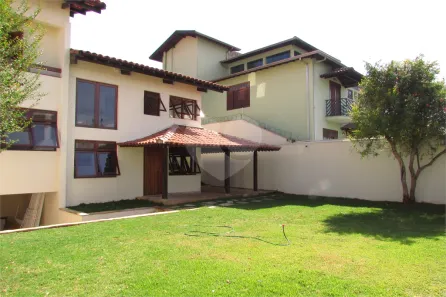 Casa com 4 Quartos para alugar, 320m² no Cidade São Francisco, São Paulo