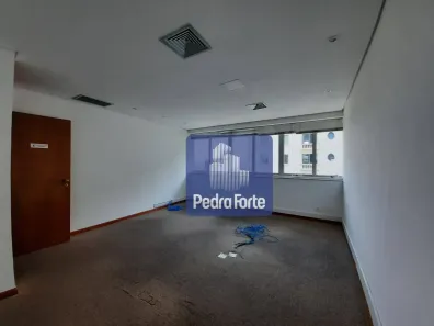 Sala Comercial para alugar, 200m² no Cerqueira César, São Paulo
