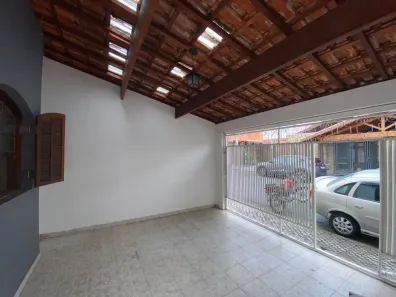 Casa com 3 Quartos para alugar, 125m² no Jardim Ana Emilia, Taubaté