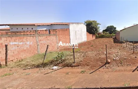 Lote/Terreno à venda, 300m² no Segismundo Pereira, Uberlândia