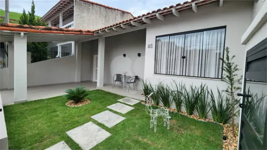 Casa com 3 Quartos à venda, 111m² no Morada da Granja, Barra Mansa