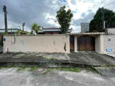 Casa com 4 Quartos à venda, 396m² no Vila União, Fortaleza
