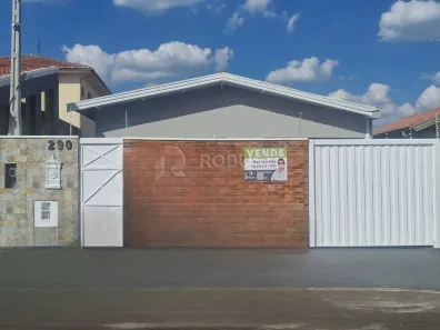Casa com 3 Quartos à venda, 169m² no Chácara Montagna, Botucatu