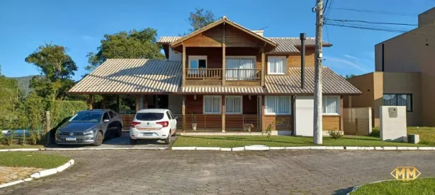 Casa com 3 Quartos para alugar, 209m² no Vargem Grande, Florianópolis