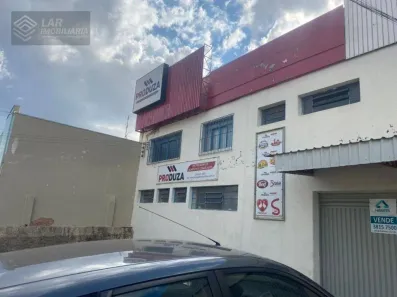 Galpão/Depósito/Armazém à venda, 2700m² no Centro, Botucatu