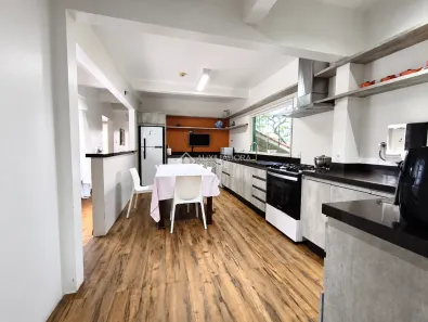 Casa com 8 Quartos à venda, 224m² no Agronômica, Florianópolis