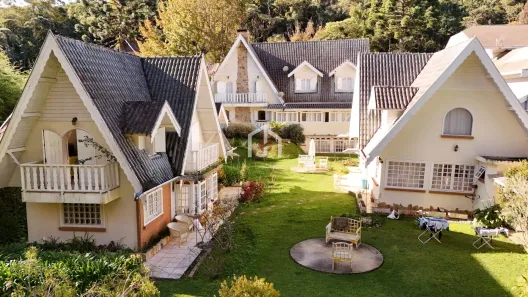 Sobrado com 4 Quartos à venda, 548m² no Alto do Capivari, Campos do Jordão