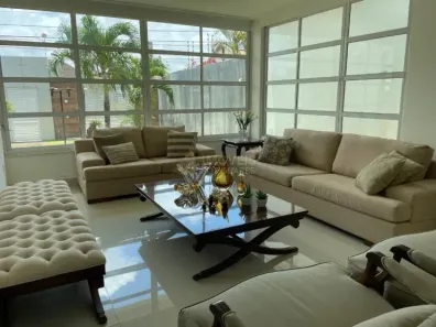 Casa com 5 Quartos à venda, 484m² no Candelária, Natal