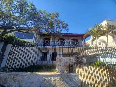 Sobrado com 3 Quartos à venda, 250m² no Vila Trujillo, Sorocaba
