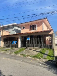 Casa de Condomínio com 4 Quartos à venda, 193m² no Jardim Campo Grande, São Paulo