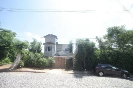 Casa de Condomínio com 3 Quartos à venda, 195m² no Baldeador, Niterói
