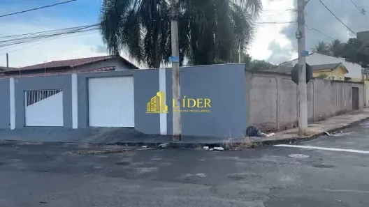Casa com 3 Quartos à venda, 200m² no Presidente Roosevelt, Uberlândia