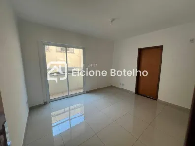 Apartamento com 3 Quartos para alugar, 70m² no Santa Mônica, Uberlândia