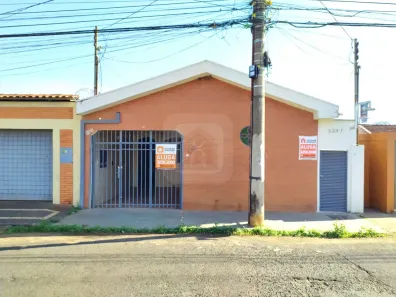 Casa com 3 Quartos para alugar, 61m² no Osvaldo Rezende, Uberlândia