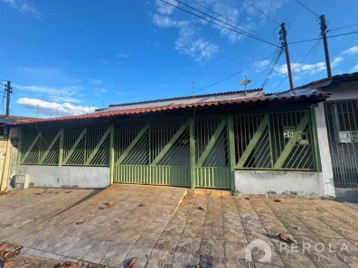 Casa com 3 Quartos para alugar, 123m² no Rodoviário, Goiânia