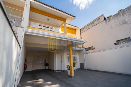 Sobrado com 4 Quartos para alugar, 330m² no Tarumã, Curitiba