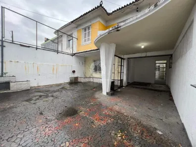 Sobrado com 3 Quartos à venda, 149m² no Embaré, Santos