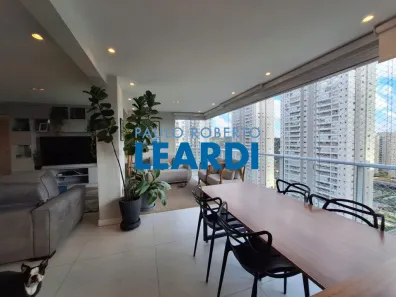 Apartamento com 3 Quartos à venda, 134m² no Vila Anastácio, São Paulo