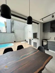 Sobrado com 3 Quartos à venda, 124m² no Itacolomi, Balneário Piçarras