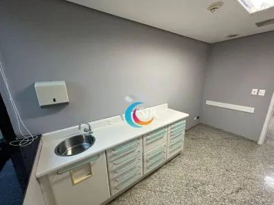 Sala Comercial para alugar, 126m² no Moema, São Paulo