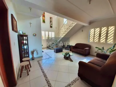 Casa com 5 Quartos à venda, 408m² no João Pinheiro, Belo Horizonte