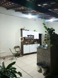 Casa com 3 Quartos à venda, 180m² no Marta Helena, Uberlândia