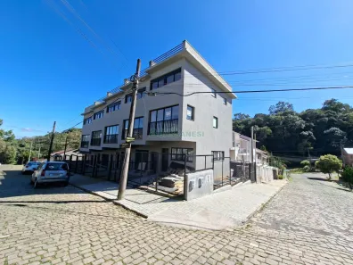 Sobrado com 3 Quartos à venda, 150m² no Vinhedos, Caxias do Sul