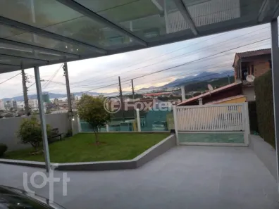 Casa com 4 Quartos à venda, 250m² no Roçado, São José