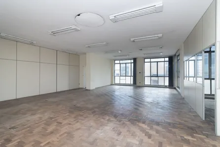 Sala Comercial para alugar, 607m² no Centro Histórico, Porto Alegre