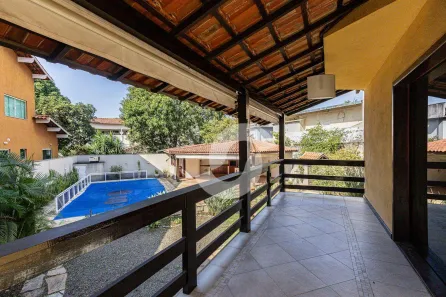 Casa de Condomínio com 4 Quartos à venda, 600m² no Badu, Niterói