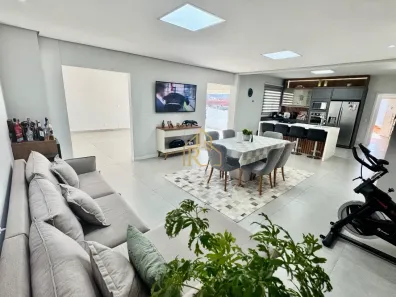 Casa com 3 Quartos à venda, 200m² no Serraria, São José