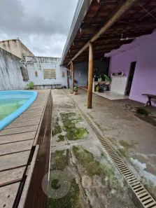 Casa com 2 Quartos à venda, 134m² no Jardim Europa, Uberlândia