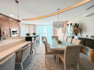 Apartamento com 3 Quartos para alugar, 128m² no Centro, Balneário Camboriú